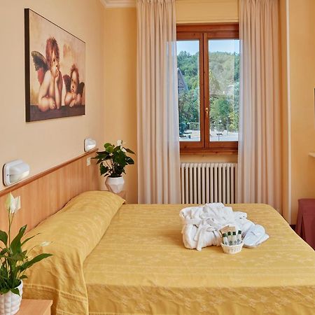 Hotel Plaza Tabiano Terme Exterior photo