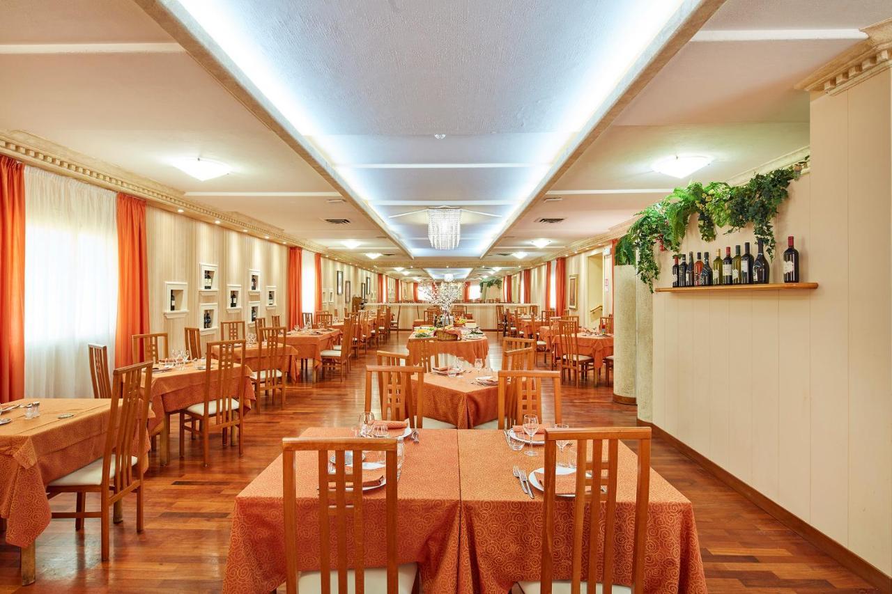 Hotel Plaza Tabiano Terme Exterior photo