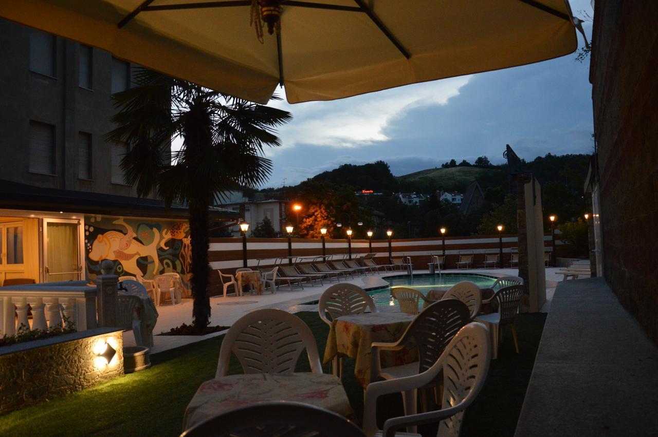 Hotel Plaza Tabiano Terme Exterior photo